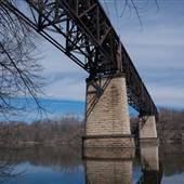 East-West River Pkwy Rail Bridge