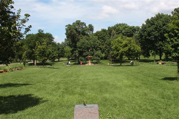 Lyndale Park Rose Garden
