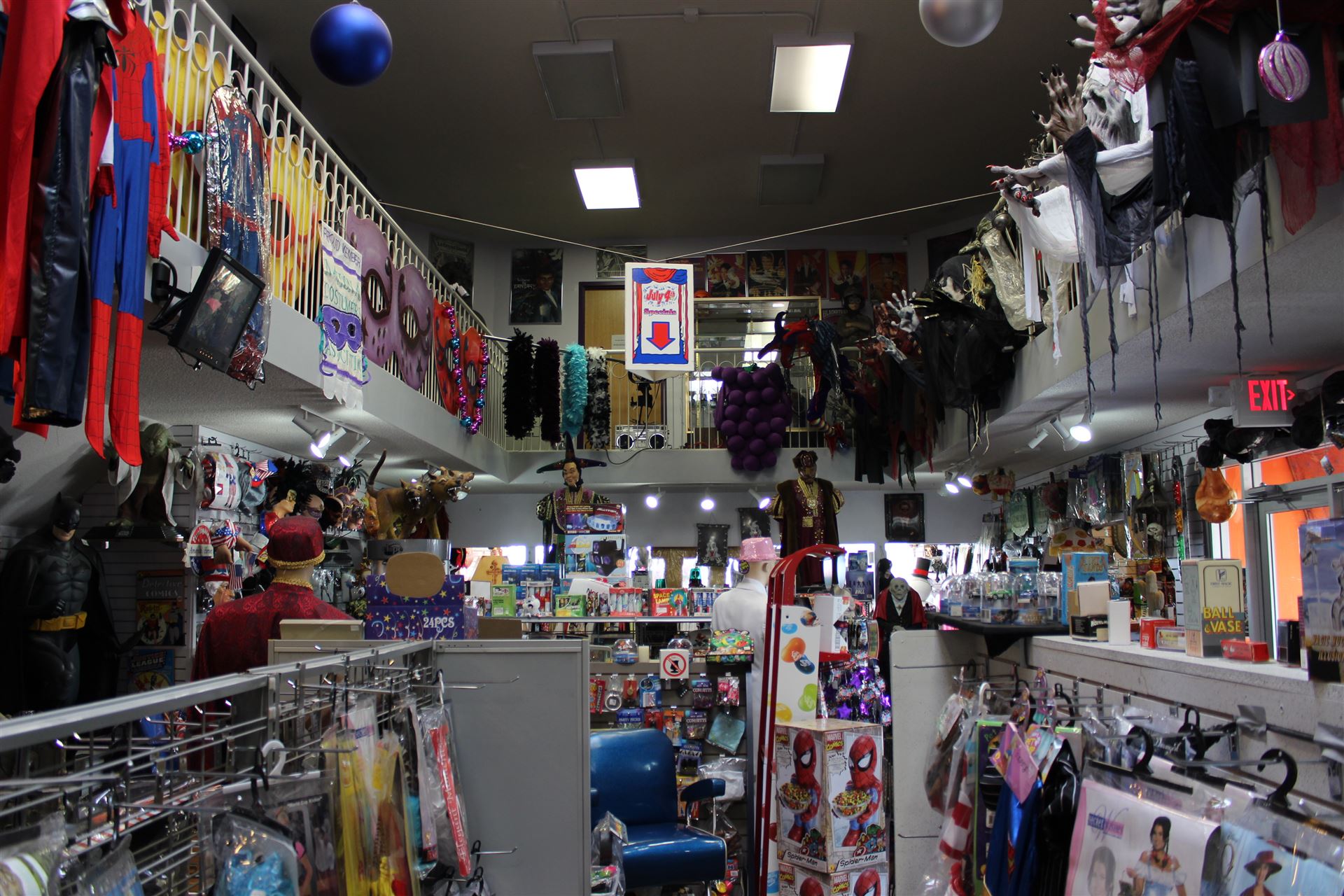Locations Hub - Twin Cities Magic & Costume Co.