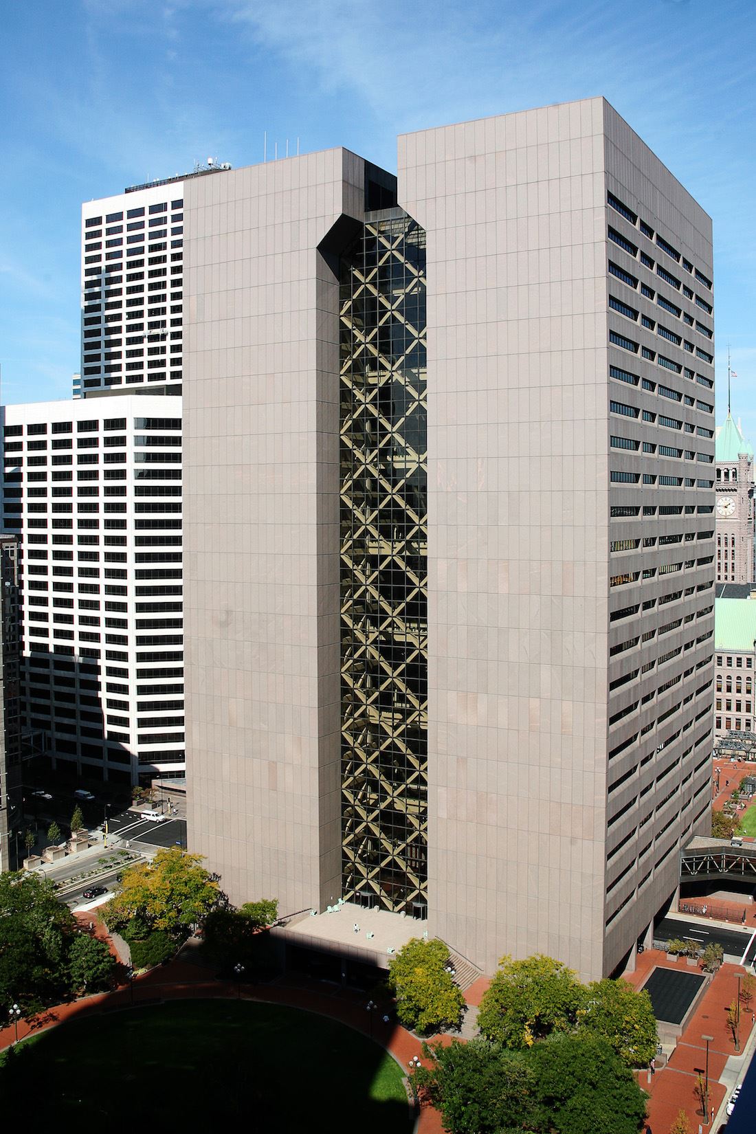 Locations Hub - Hennepin County Government Center